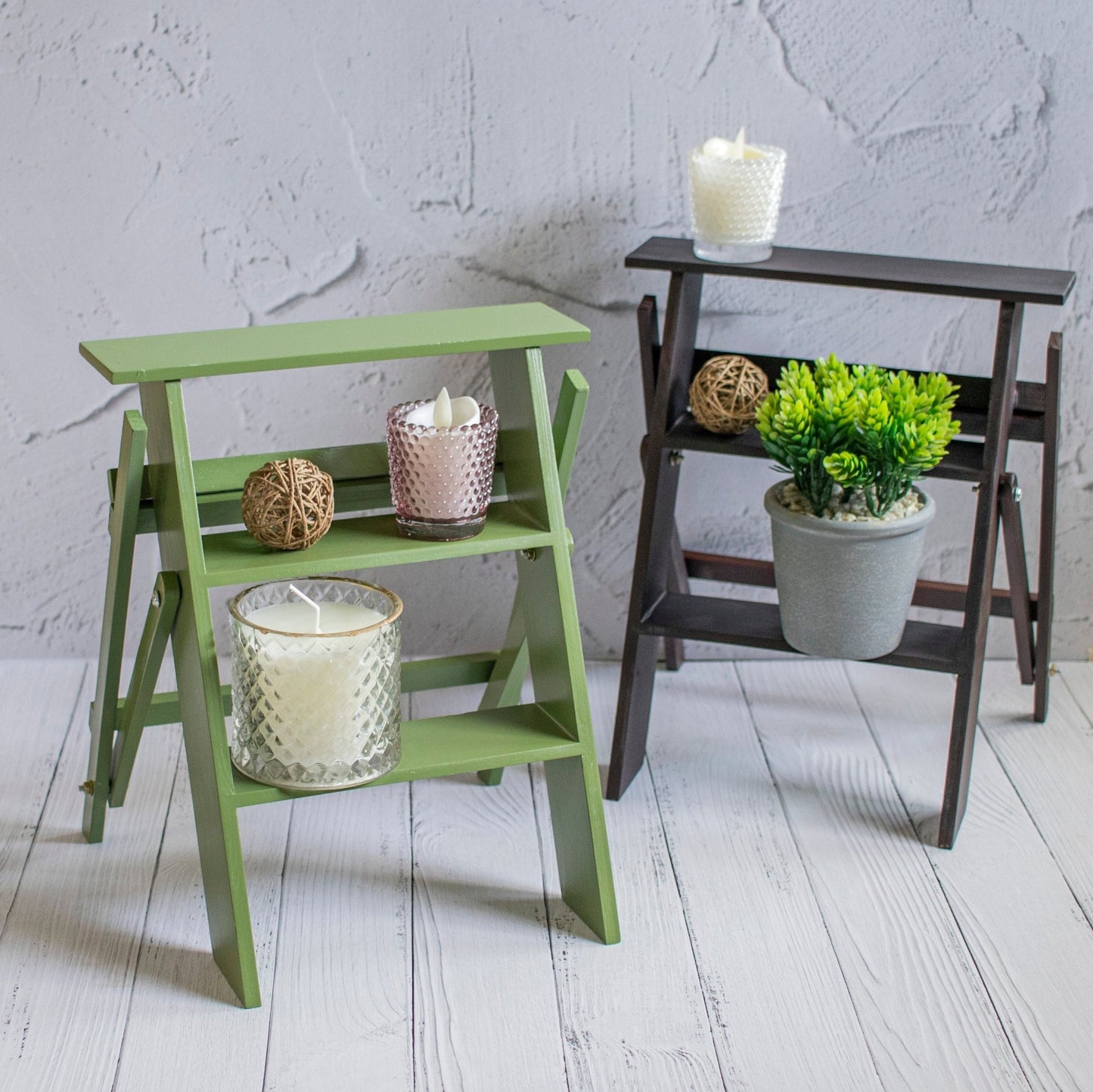 Sidi: Foldable Mini-Ladders - Ebony WoodcraftsDisplay Stands