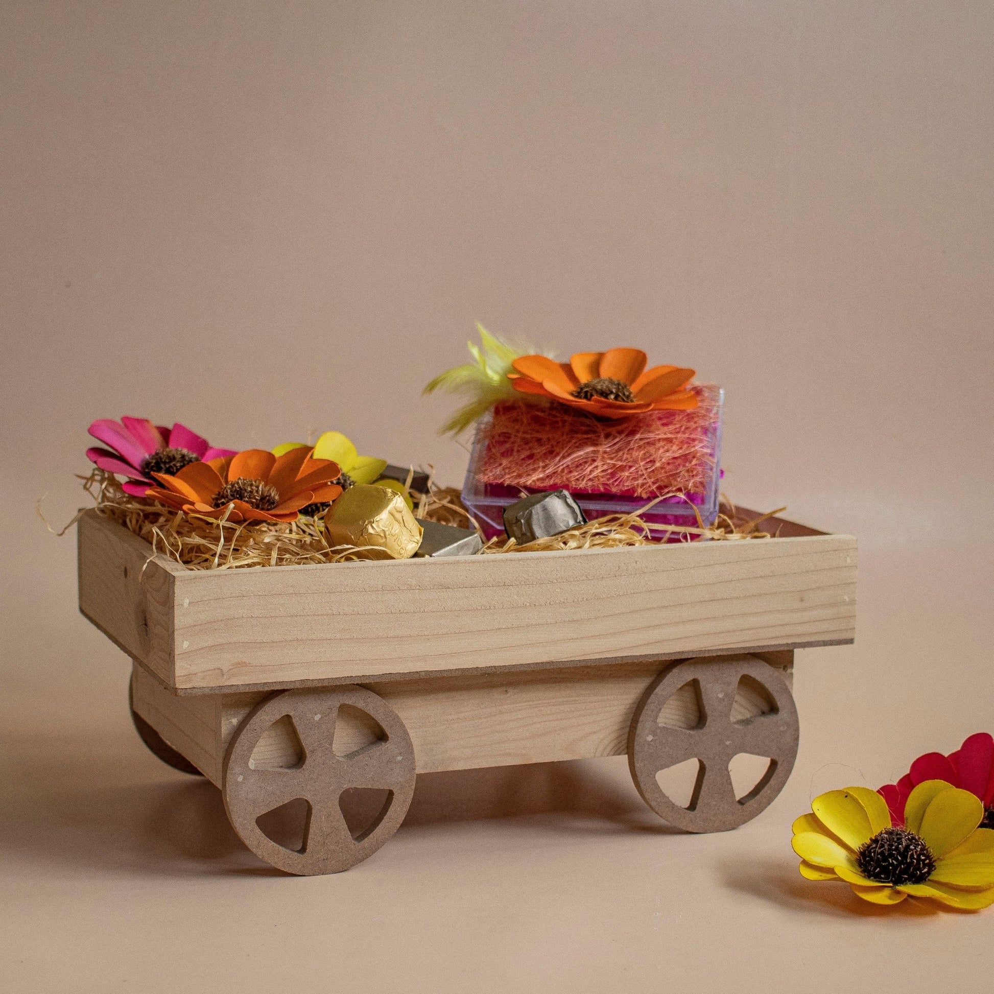 Thela : Hamper Gift Basket - Ebony WoodcraftsConcept Gifting Bases