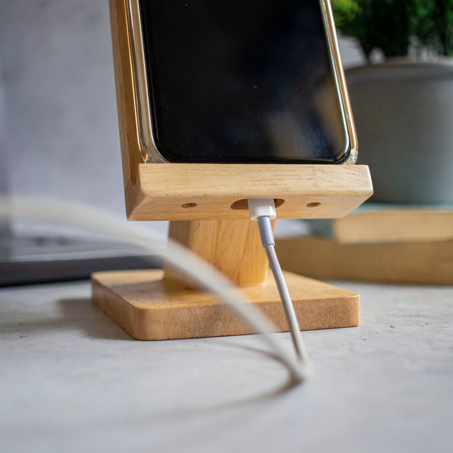 'Decker' : Hands-Free Phone Holder - Ebony WoodcraftsMobile Stands